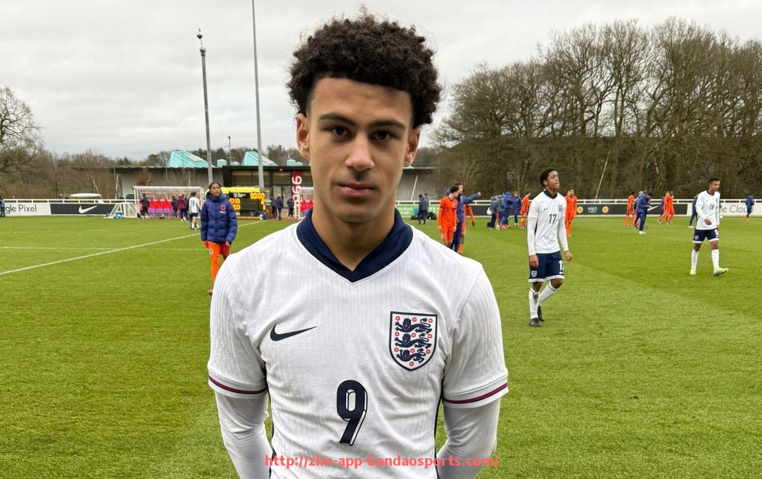 半岛体育app-上海上港对北京人和中超联赛直播全程回顾