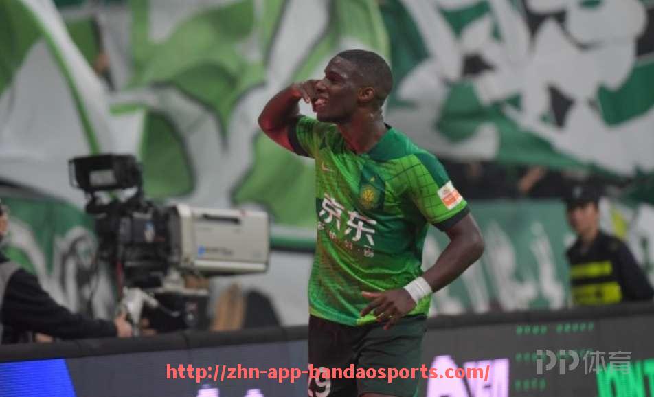 半岛体育app-巴塞罗那足球俱乐部对阵意甲球队的经典比赛回顾