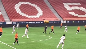 半岛体育app-德甲名宿所在球队介绍及体育竞技历史贡献